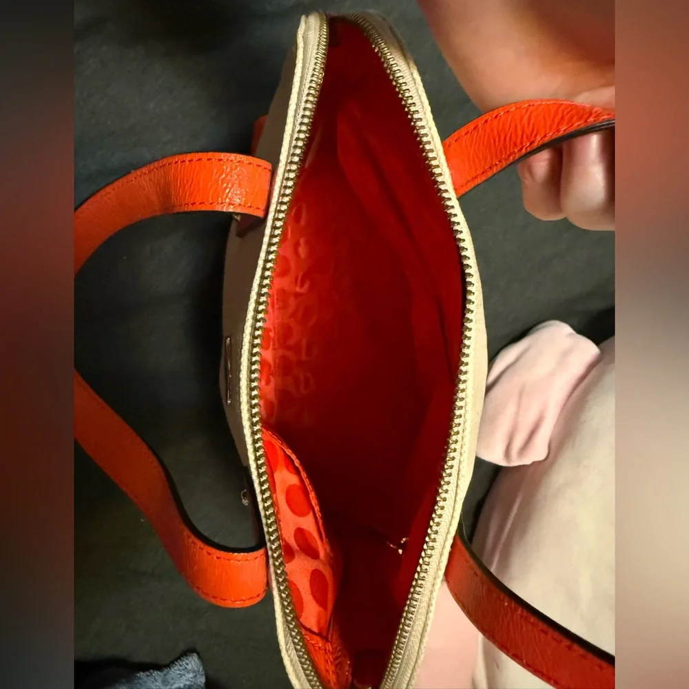 Red and Cream Women's Handbag - Picture 3 of 3